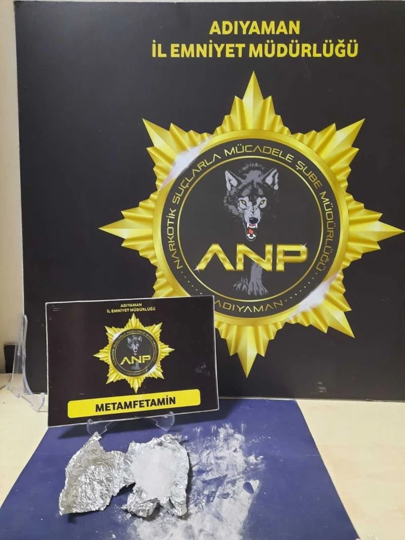 Üzerlerinden uyuşturucu çıktı
