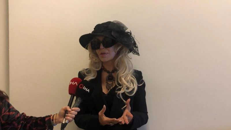 ‘Sanal aşk oyunu’ davasında ‘Sisi’ lakaplı Seyhan Soylu hakkında yakalama kararı
