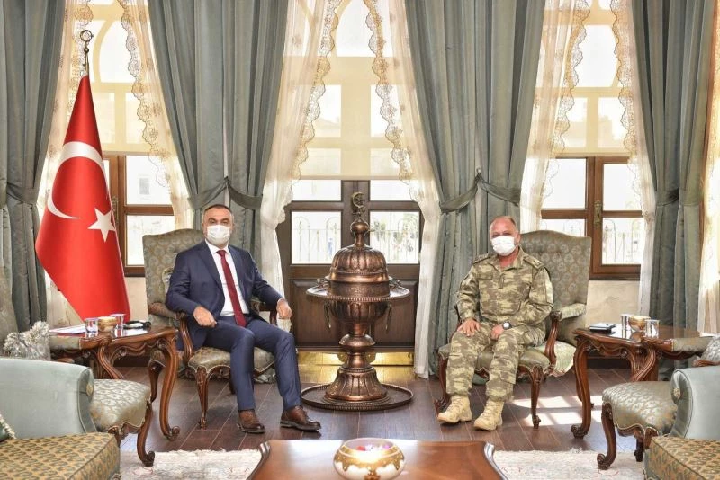 Tuğgeneral Oruçoğlu Vali Soytürk’ü ziyaret etti
