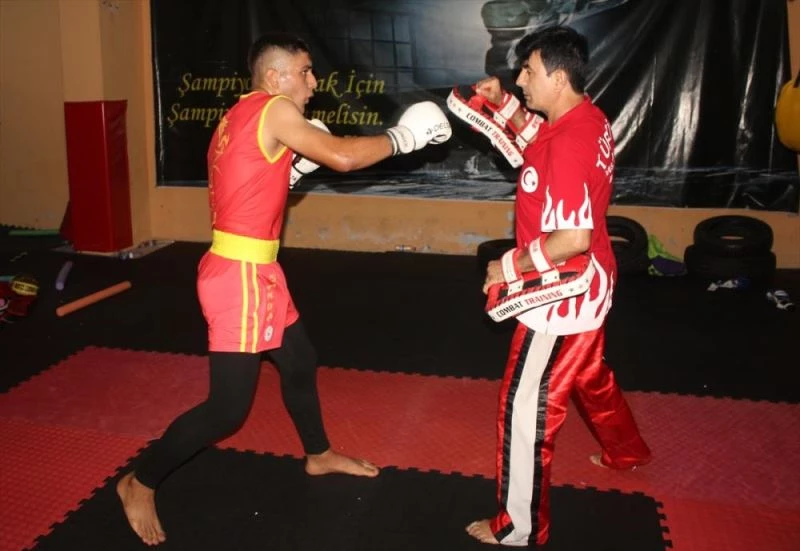 Wushu kung fu Türkiye şampiyonu Emirhan Şehitoğlu