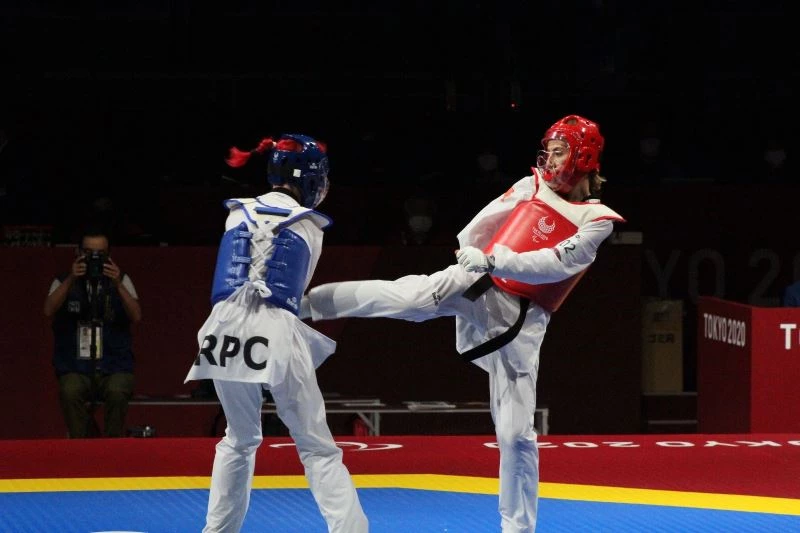 Vali Çiçek, Olimpiyatlarda gümüş madalya kazanan Çavdar’ı arayarak tebrik etti
