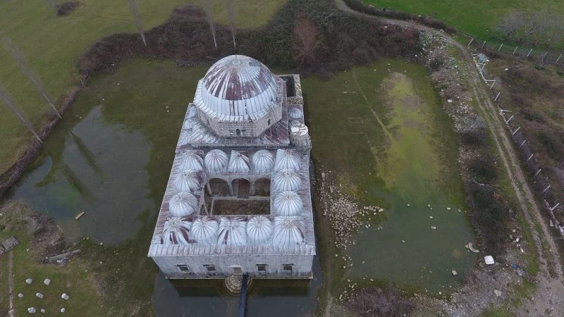Arnavutluk’taki Osmanlı Dönemi’ne ait Kurşunlu Cami restore ediliyor
