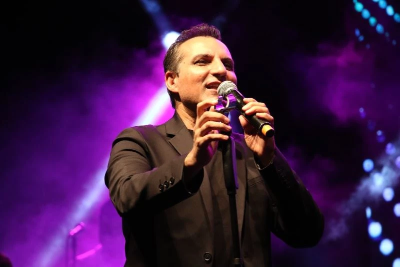 Kütahya Tavşanlı’da Rafet El Roman coşkusu
