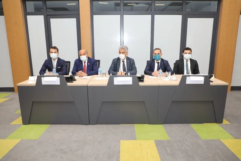 Kamu kurum müdürleriyle yatırım ve projeler değerlendirildi
