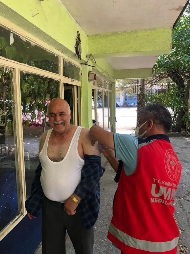 Bitlis’te aşılamada mavi kategori mücadelesi
