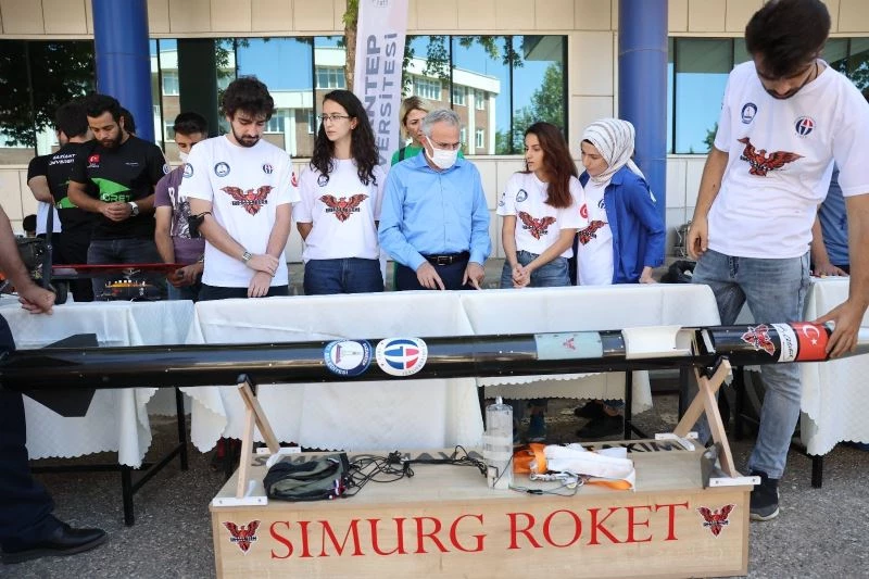 Rektör Özaydın TEKNOFEST’te finale kalan projeleri inceledi
