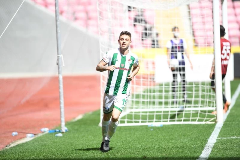 Bursaspor’un genç futbolcusu Çağatay Yılmaz, Amed Sportif Faliyetler’e kiralandı
