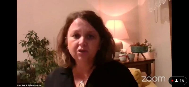 Alzheımer hasta yakınları konuşuldu
