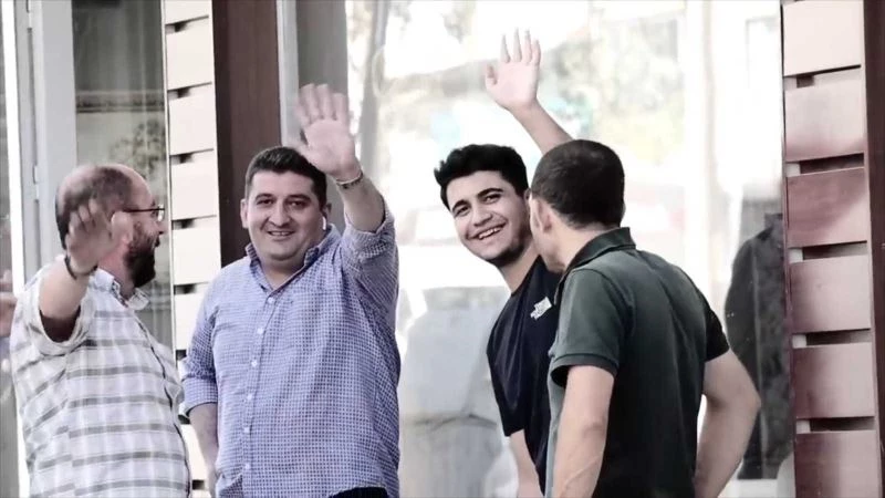 Youtuber gencin sosyal deneyi izleyenleri duygulandırdı
