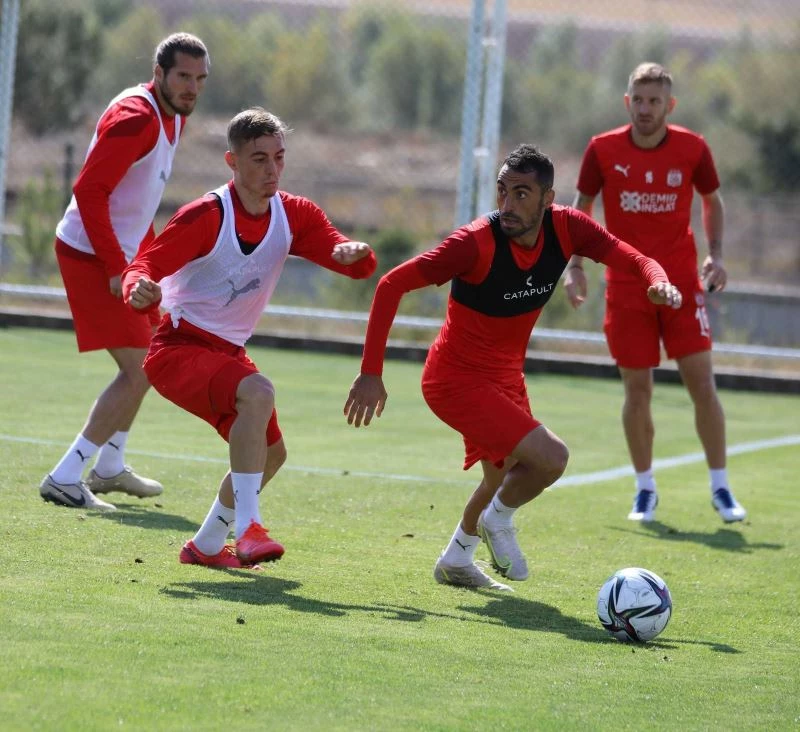 Sivasspor, Beşiktaş maçına yoğun tempoda hazırlanıyor
