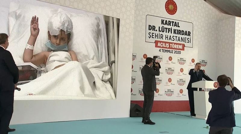 Rabia selamıyla Cumhurbaşkanı Erdoğan’ı selamlayan Abdulkadir Tunçel son yolculuğuna uğurlandı
