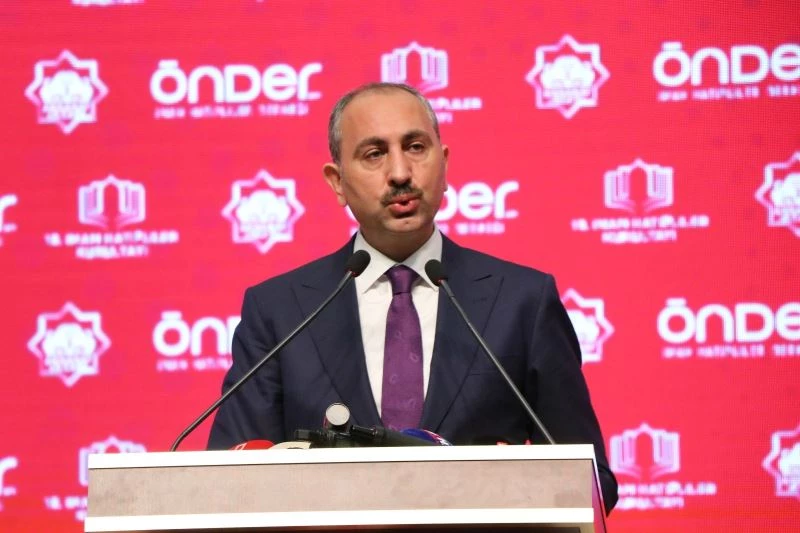 Bakan Gül: “Reformları sürdüreceğiz, yeni anayasayı milletimizle beraber yapacağız”