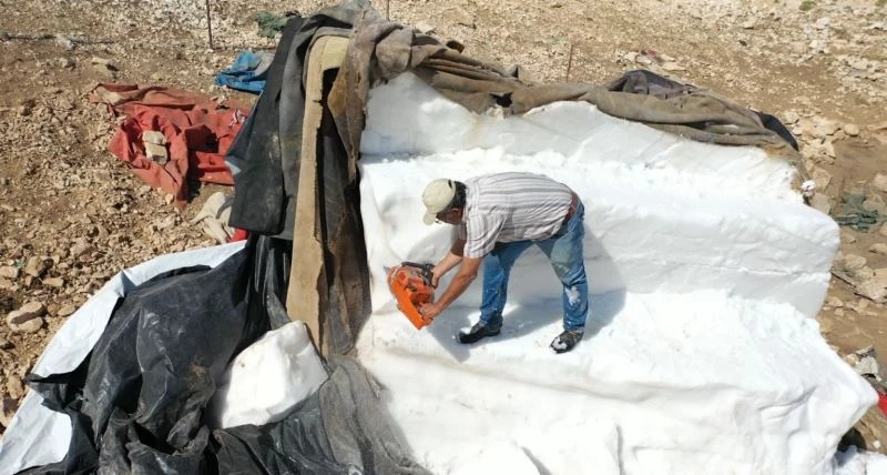 (Özel) Antalya’da 2 bin 500 rakımlı dağdan karın şehre zorlu yolculuğu
