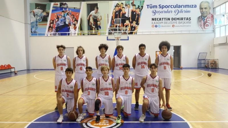 İlkadım’ın basketçileri yeni sezonda yeni formayla başarı için ter dökecek
