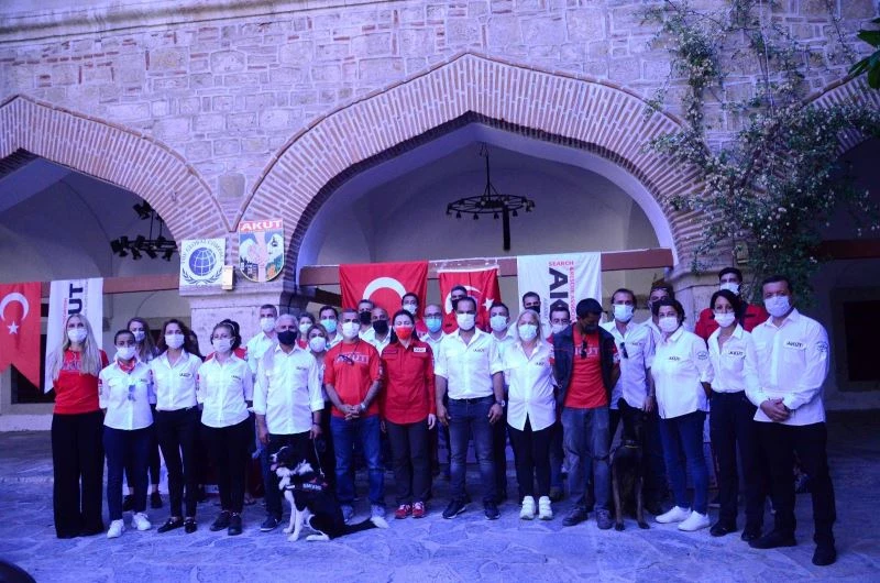 Kuşadası AKUT ekibi tarafından düzenlenen yarışmanın ödül töreni gerçekleştirildi
