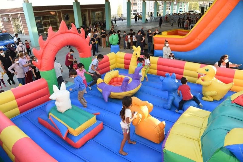 Altındağ Belediyesinin Yaz Akşamı Şenlikleri vatandaşlara eğlence vadediyor
