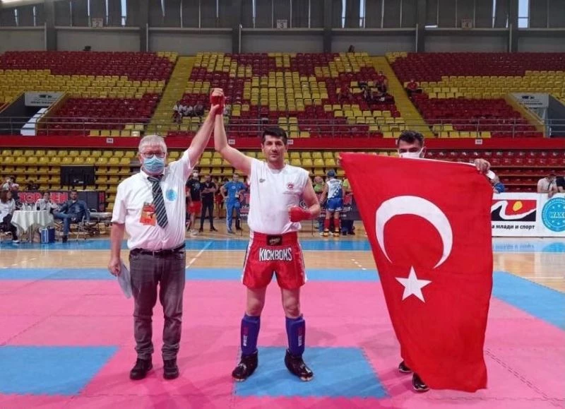 Milli sporcu Astsubay Üstçavuş Mustafa Yerli kick boksta Balkan şampiyonu oldu
