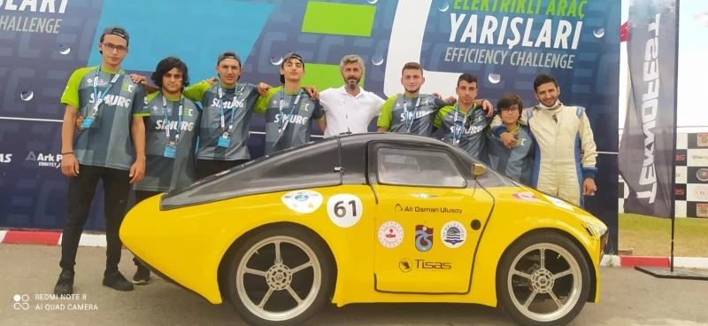 Oflu gençler Teknofest’te en iyi pist derecesini yaptı
