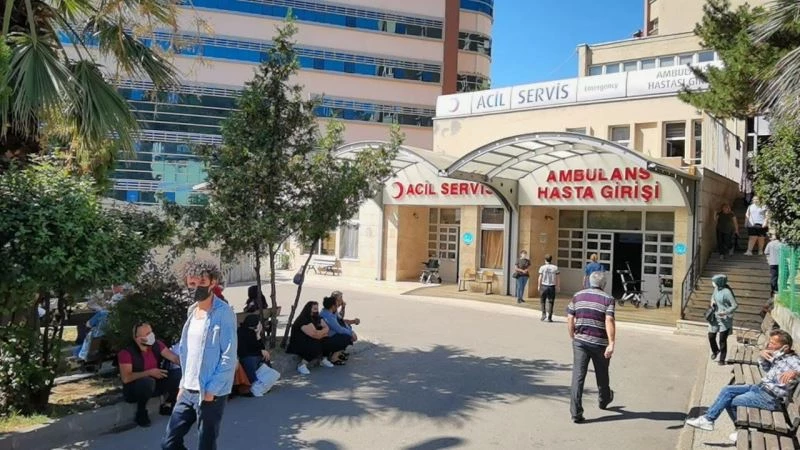 Yolun karşısına geçmeye çalışırken otomobilin çarptığı iki kadının otopsi işlemleri tamamlandı
