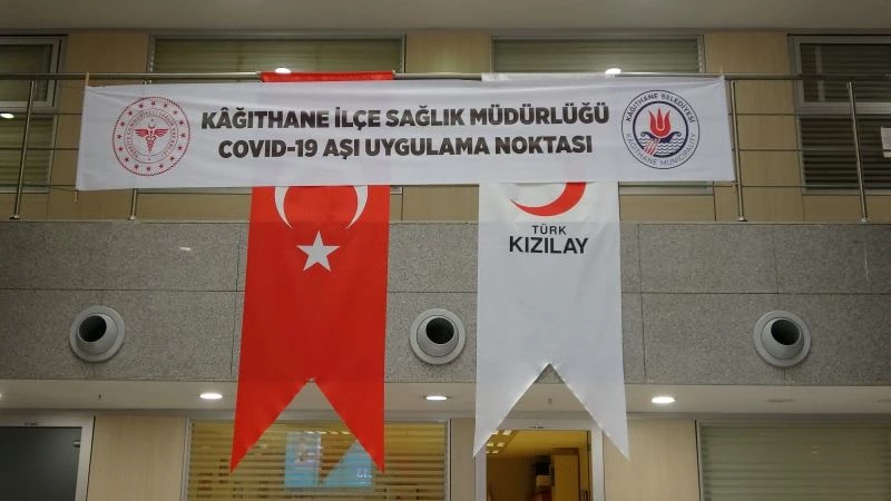 İstanbul Adalet Sarayı’nda randevusuz aşı uygulaması başladı
