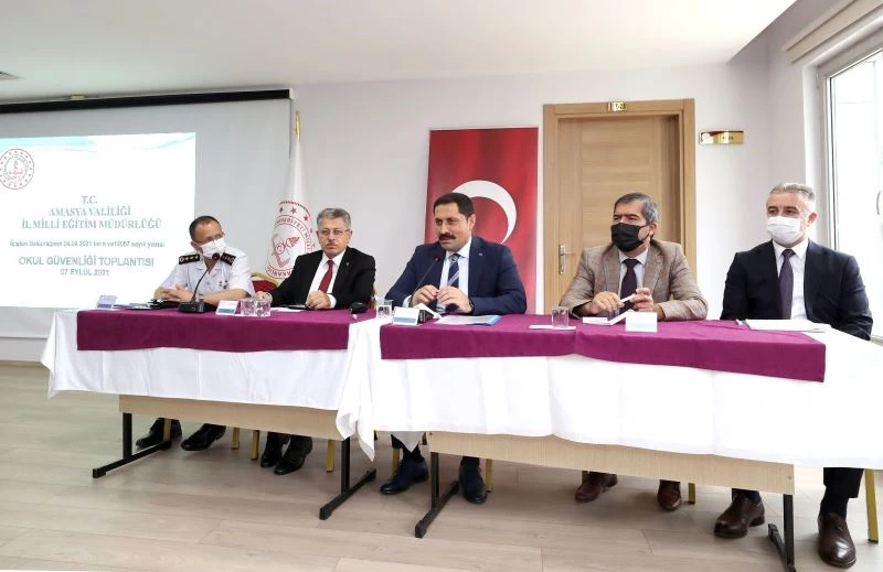 Amasya’da okullardaki güvenlik tedbirleri masaya yatırıldı
