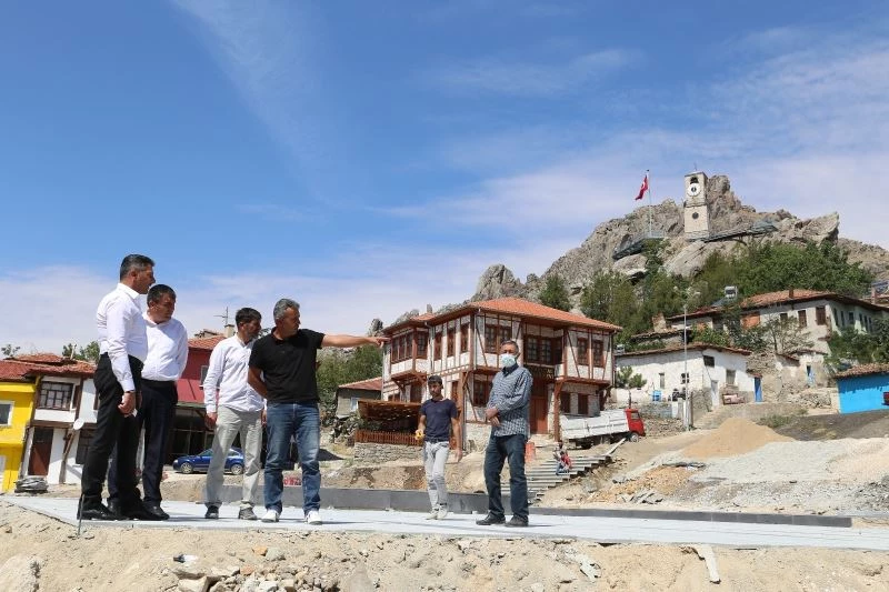 Hamid Yüzügüllü çalışmaları yerinde inceledi
