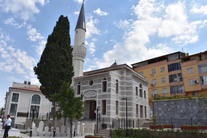 Başkan Çelik Yiğitbaş Veli Türbesi’ndeki çalışmaları inceledi
