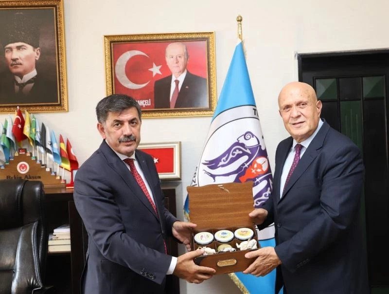 MHP’li komşu belediye başkanları fikir alış verişinde bulundu
