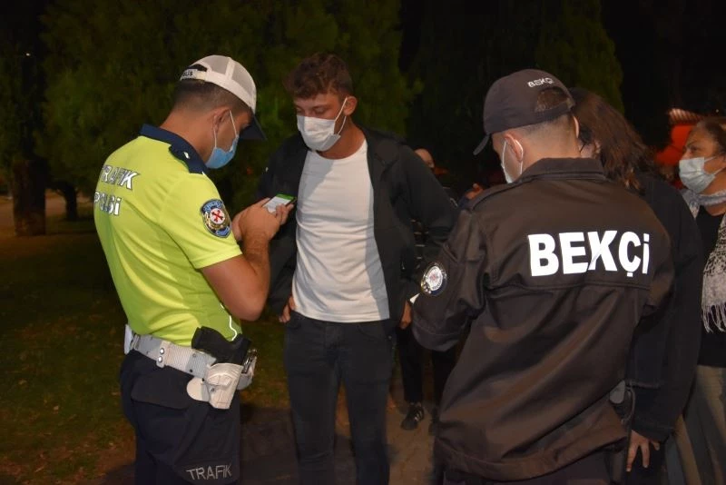 Konser için gelenlere HES ve aşı sorgulaması
