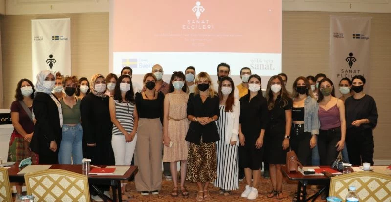 İyilik İçin Sanat Derneği Van’da kadın sanatçılarla bir araya geldi
