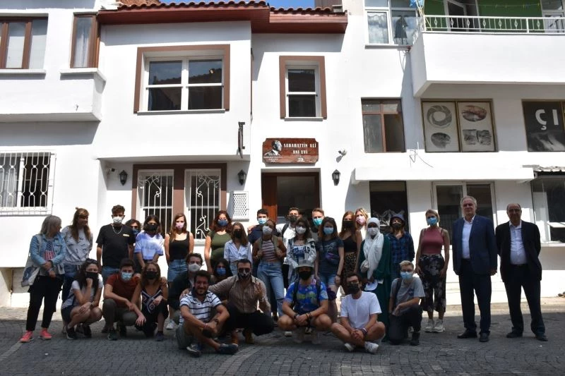 Avrupalı gençler Sabahattin Ali Evi’ni gezdi
