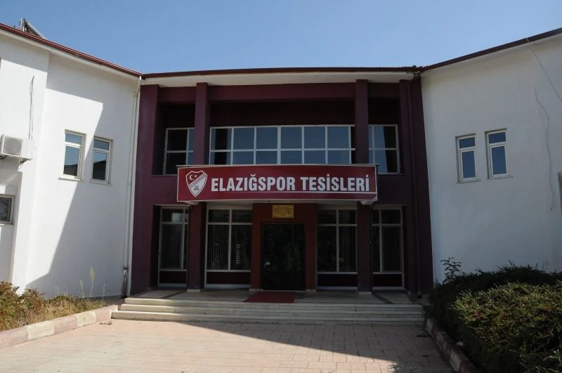 Elazığspor, transfer tahtasını açamadı
