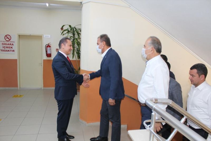 Mersin Büyükşehir Belediye Başkanı Seçer, Anamur Kaymakamı Bozdemir’i ziyaret etti