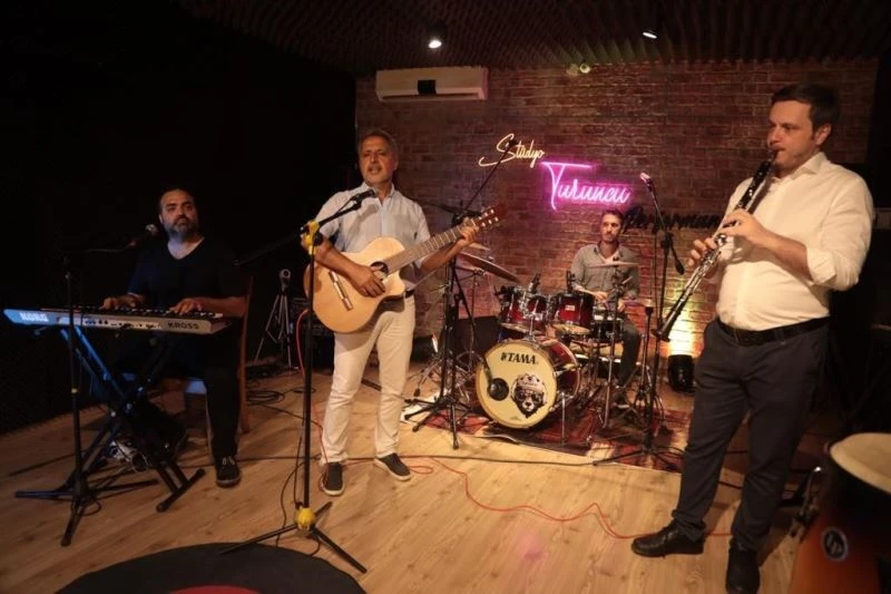 (Özel) Ameliyattan çıkıp müziğe koşuyorlar
