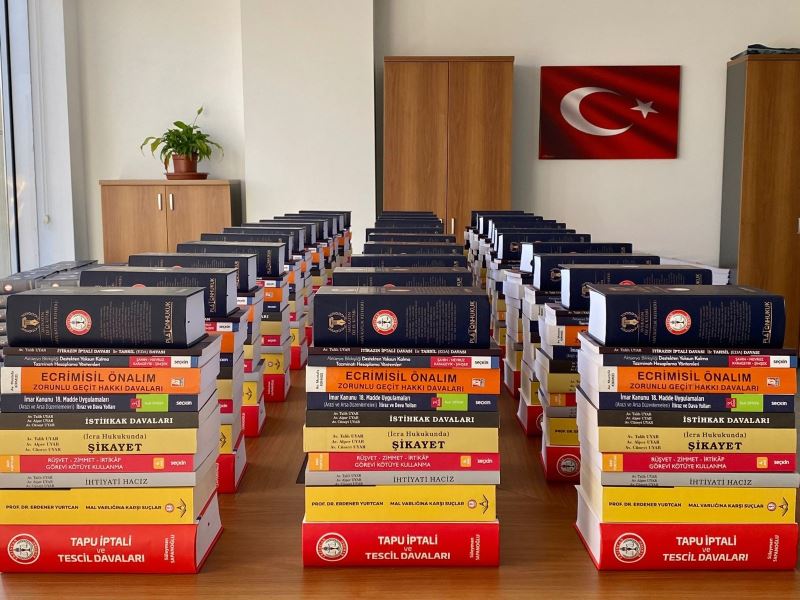 Erzincan Barosunca avukatlara dağıtılmak üzere 11 adet kitabın daha basımı gerçekleştirildi
