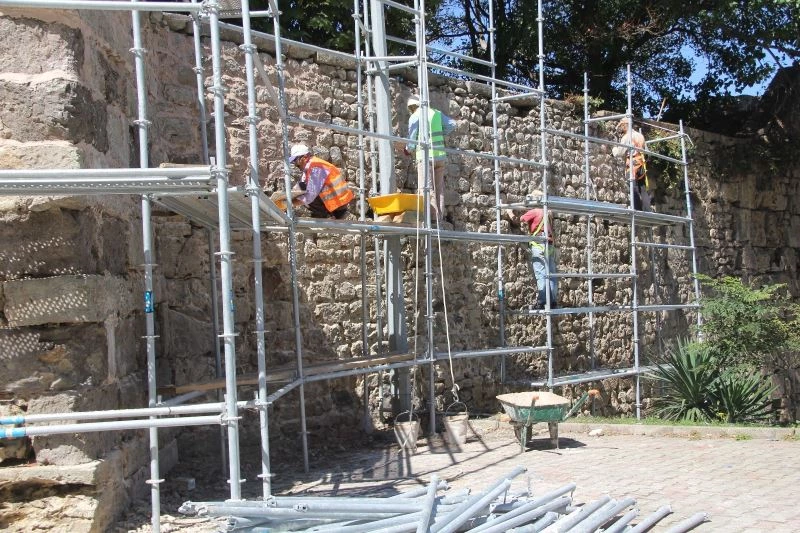 Sinop’ta kale surlarında restorasyon başladı
