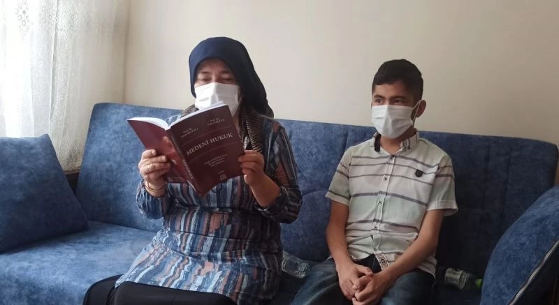 Annesiyle birlikte hiçbir engeli tanımadı
