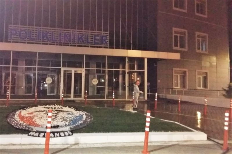 Hastaneler dezenfekte ediliyor
