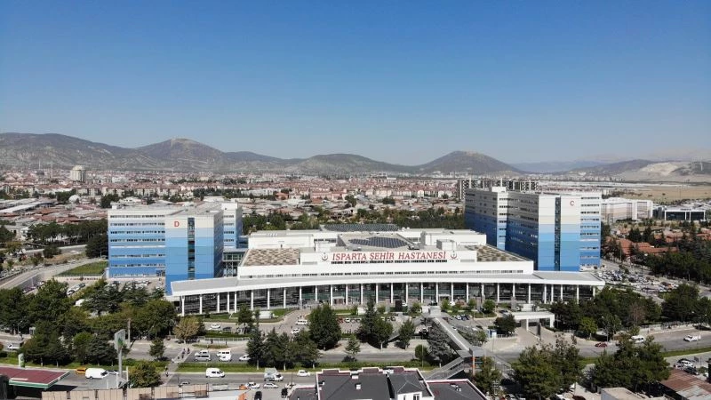 Isparta Şehir Hastanesi 4,5 yılda sınırları aştı, 6 milyon 860 bin hastaya hizmet verdi
