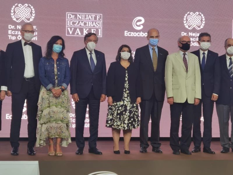 2021 Tıp Teşvik Ödülü Prof. Dr. Elif Çadırcı’nın
