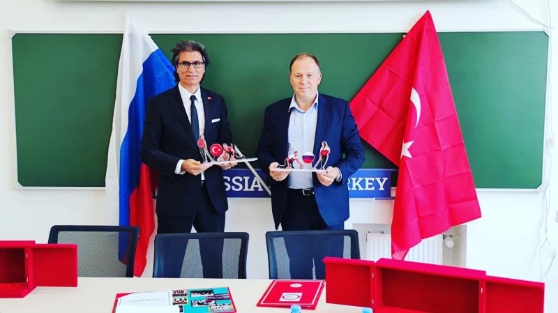 Petersburg ile dostluk ve işbirliği protokolü
