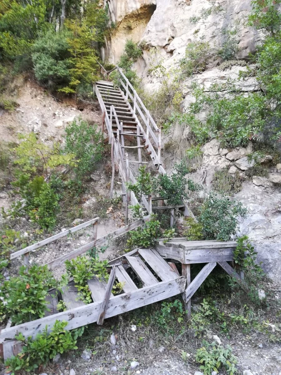 Payas Damlataş Mağarası Kaderine Terk Edildi