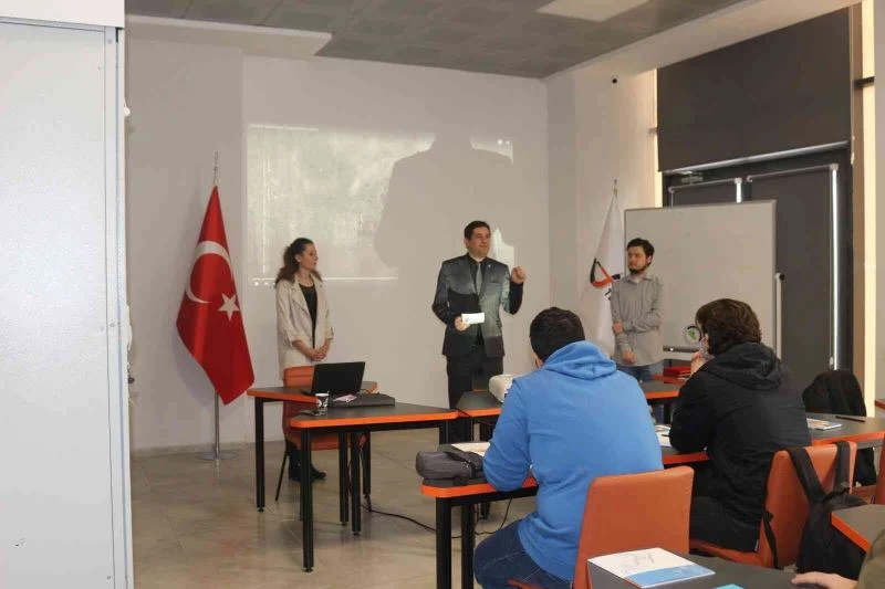 Genç Ofiste girişimcilik eğitimi
