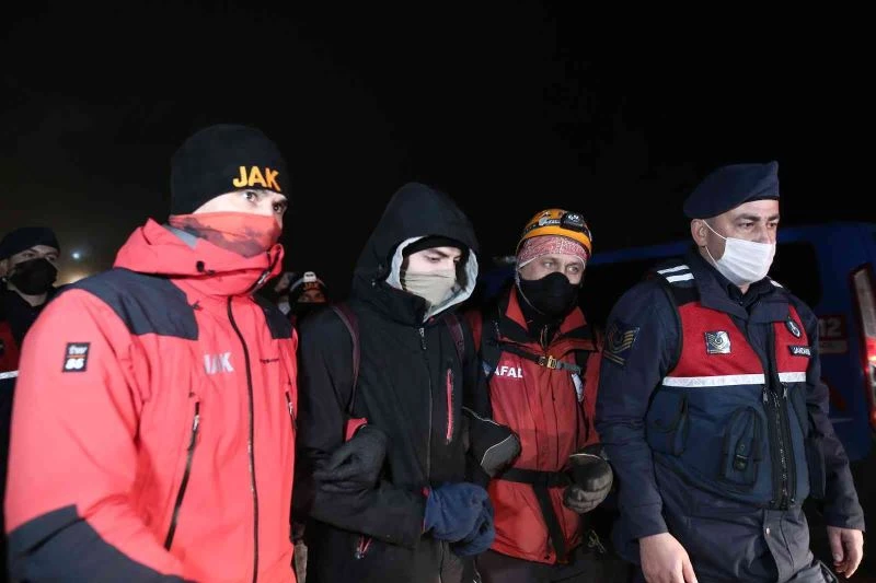 Danimarkalı genç 7 saat sonra kurtarıldı
