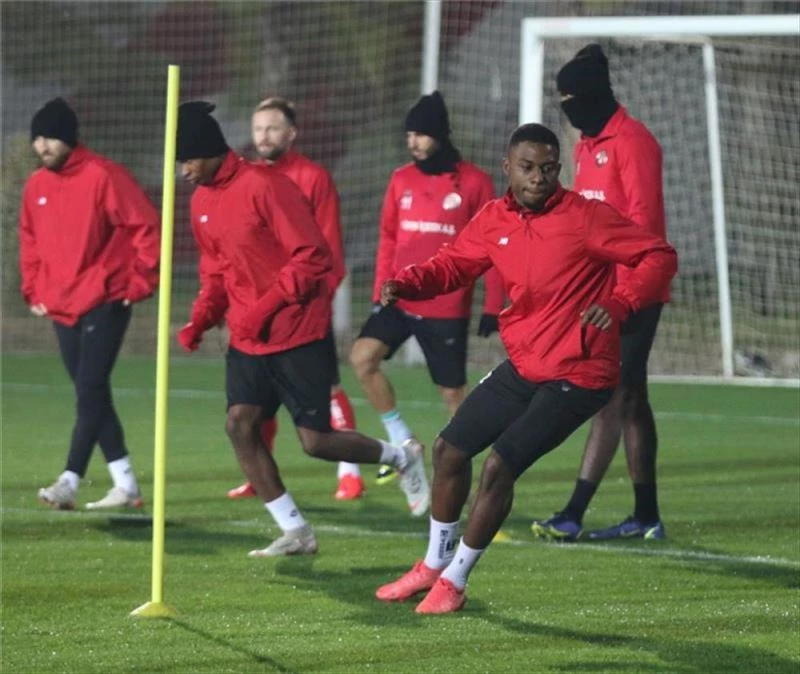 Antalyaspor, Süper Kupa karşılaşmasının hazırlıklarına başladı