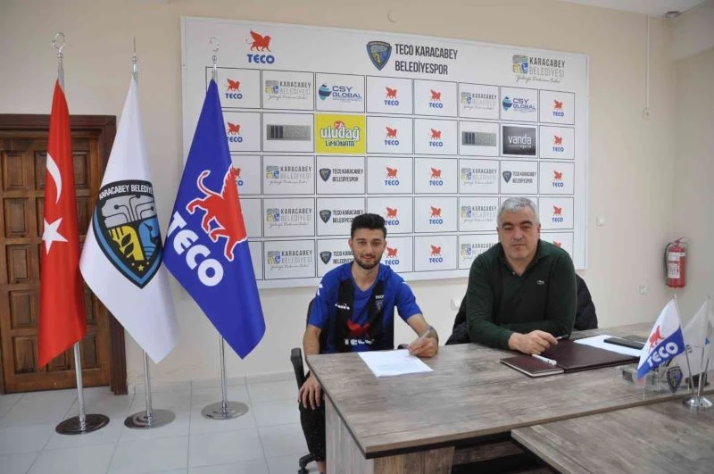 Uğur Mustafa Türk ve Sergen Yatağan Karacabey Belediyespor’da
