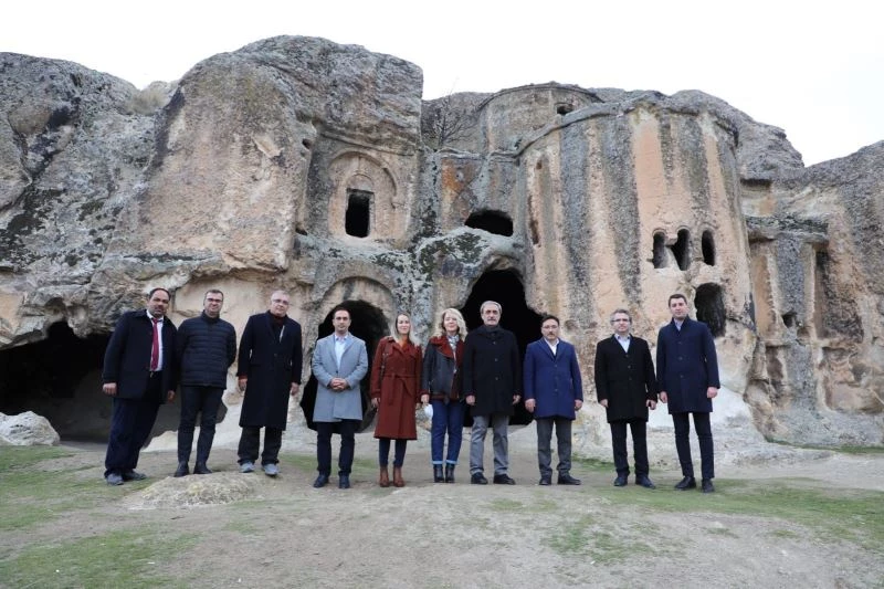 Yargıtay üyeleri Frig Vadisi’ne hayran kaldı

