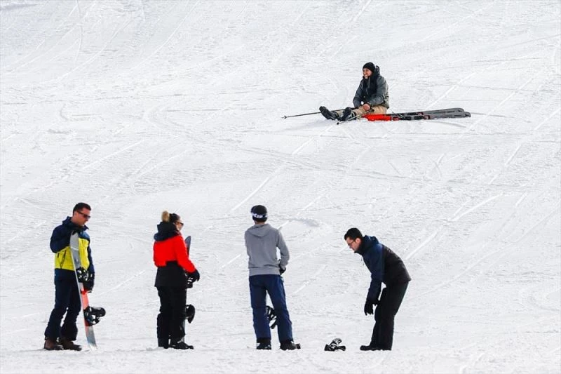 Saklıkent kayak tutkunu turistlerle doldu