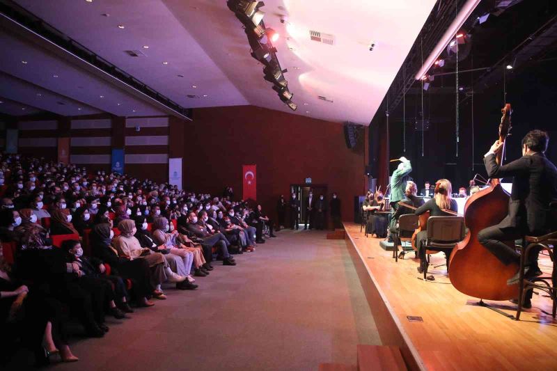 Sinema senfoni orkestrası Başakşehir’de sahne aldı
