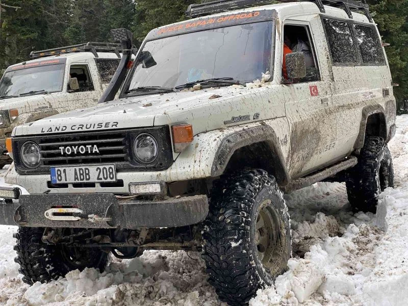 Öğrenciler kar safarisinde bir araya geldi
